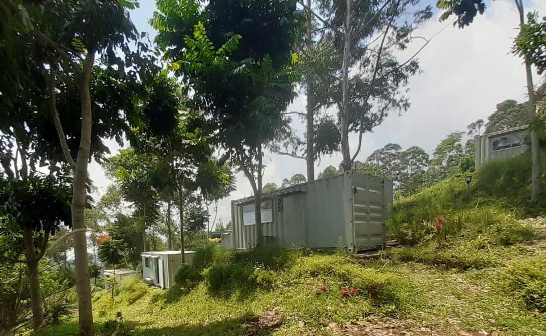 Hotel Bukit Pinus Tegalharendong المظهر الخارجي الصورة