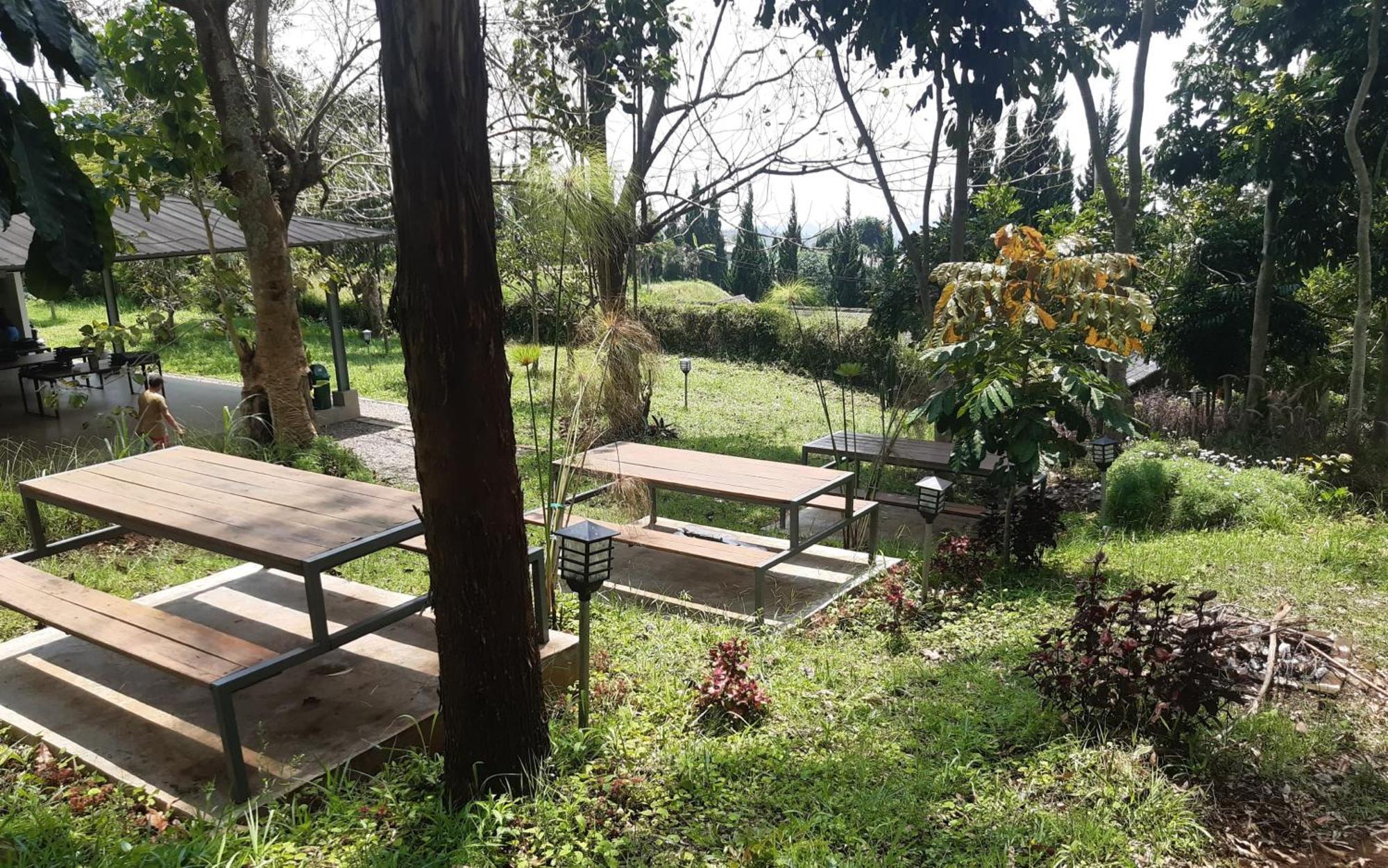 Hotel Bukit Pinus Tegalharendong المظهر الخارجي الصورة